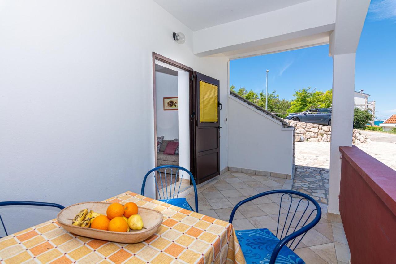 Apartment Plemic Pag Town Exterior foto