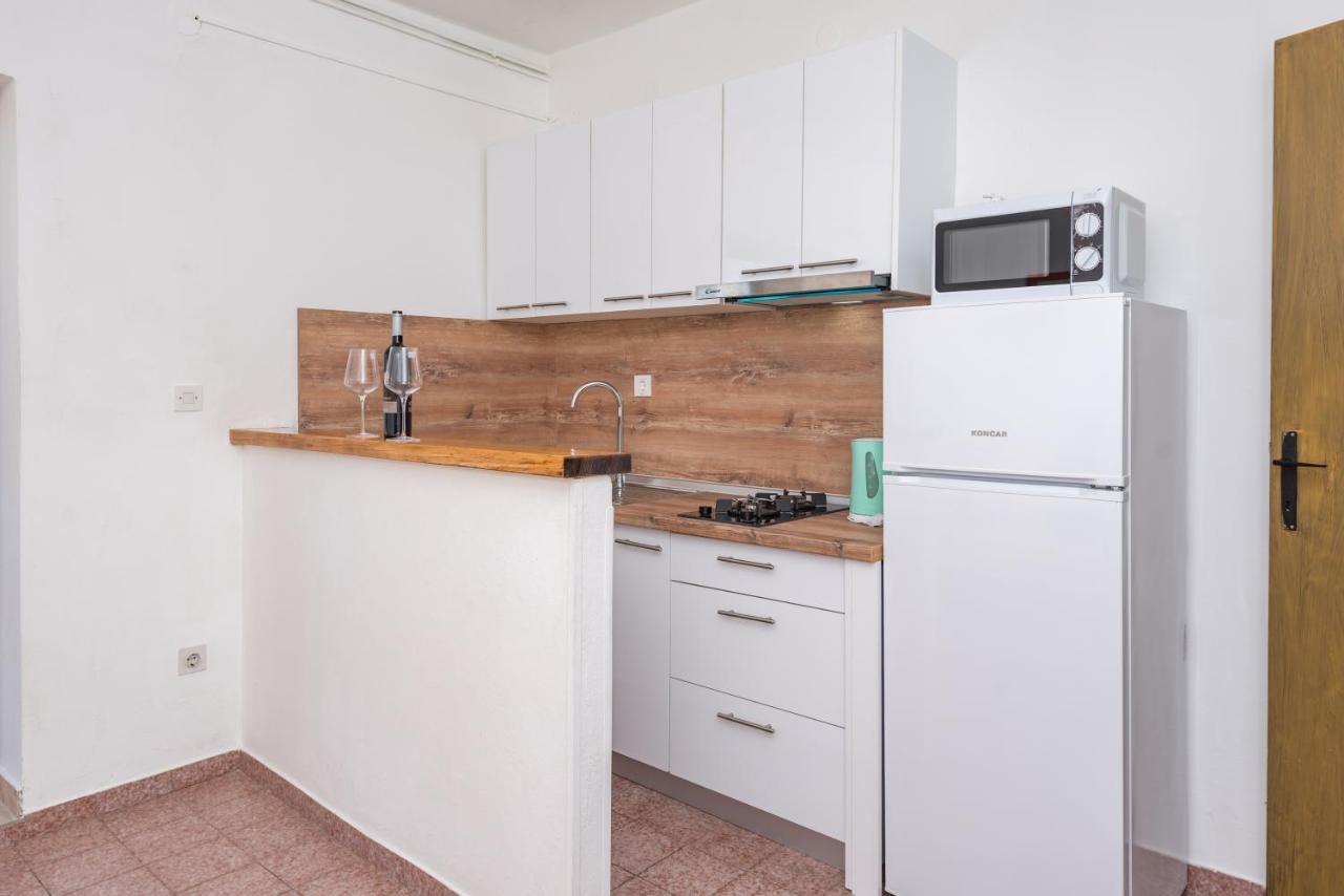 Apartment Plemic Pag Town Exterior foto