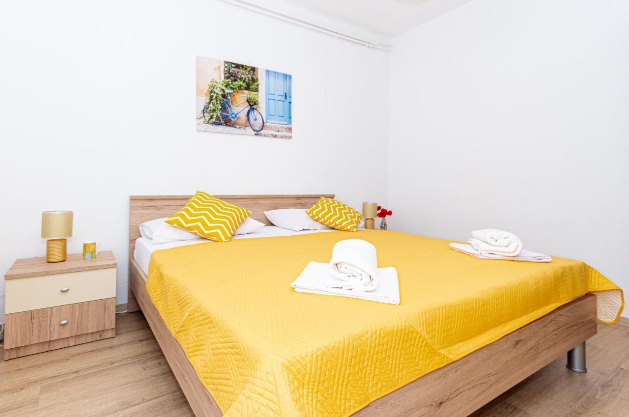 Apartment Plemic Pag Town Exterior foto