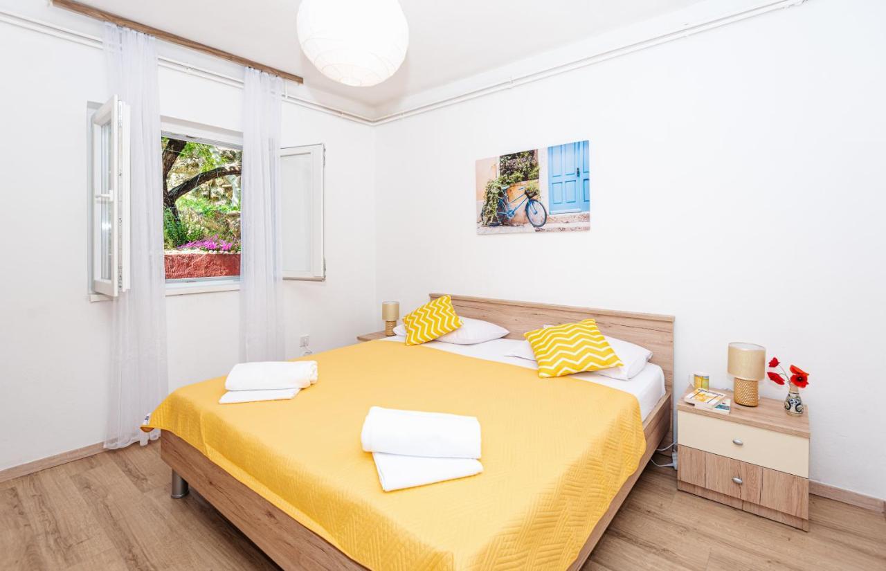 Apartment Plemic Pag Town Exterior foto