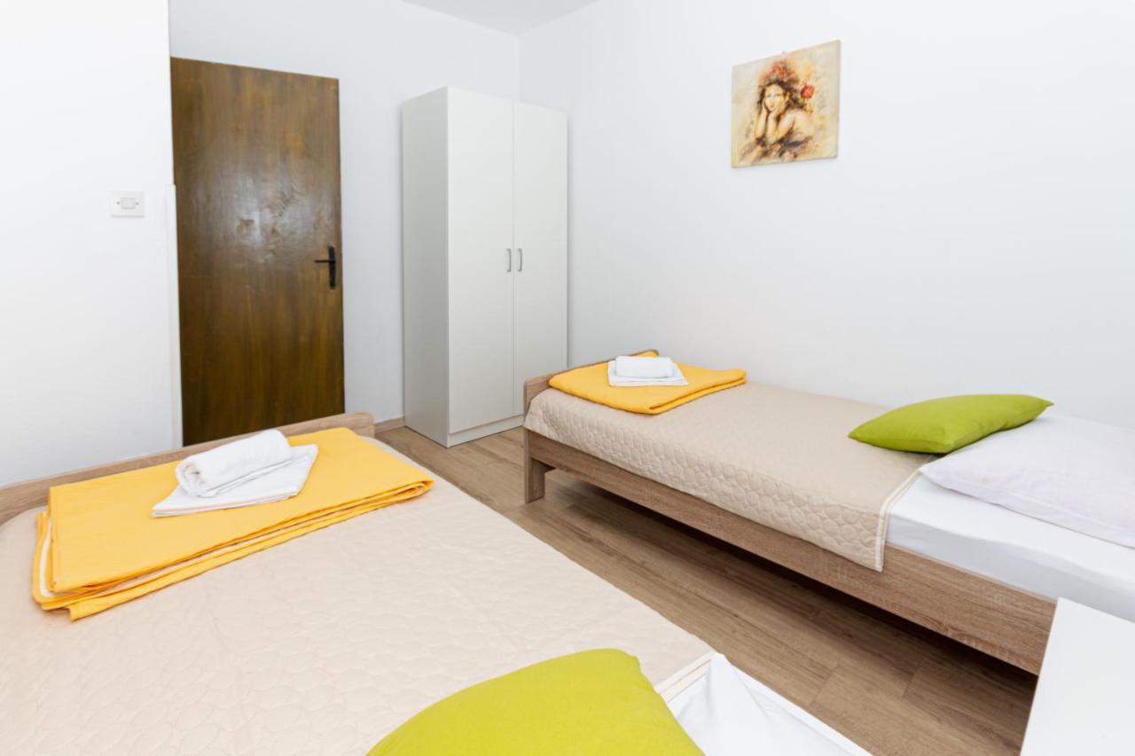Apartment Plemic Pag Town Exterior foto