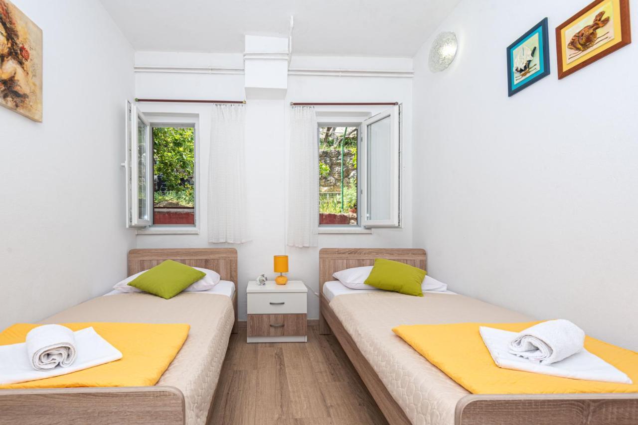 Apartment Plemic Pag Town Exterior foto